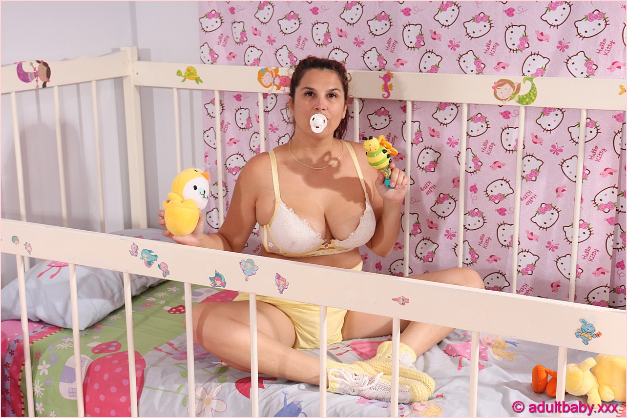 Scarlett Happy in her cot and partly regressed AdultBabyXXX